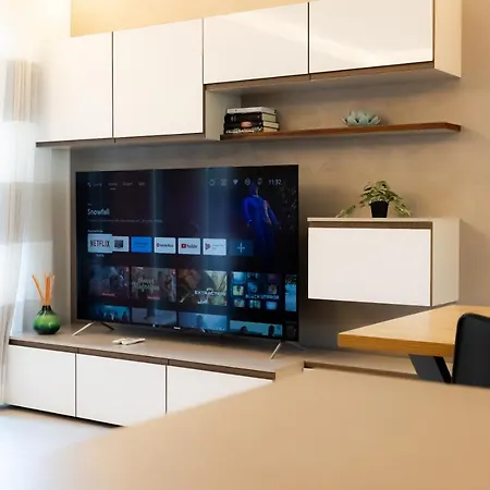 Wonderful Apartament, Near The Lake Apartment *